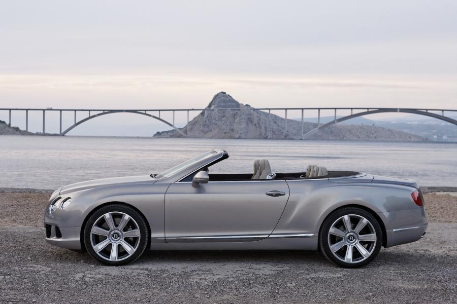  Bentley Continental GTC 2011 года  (фото 38 из 167)